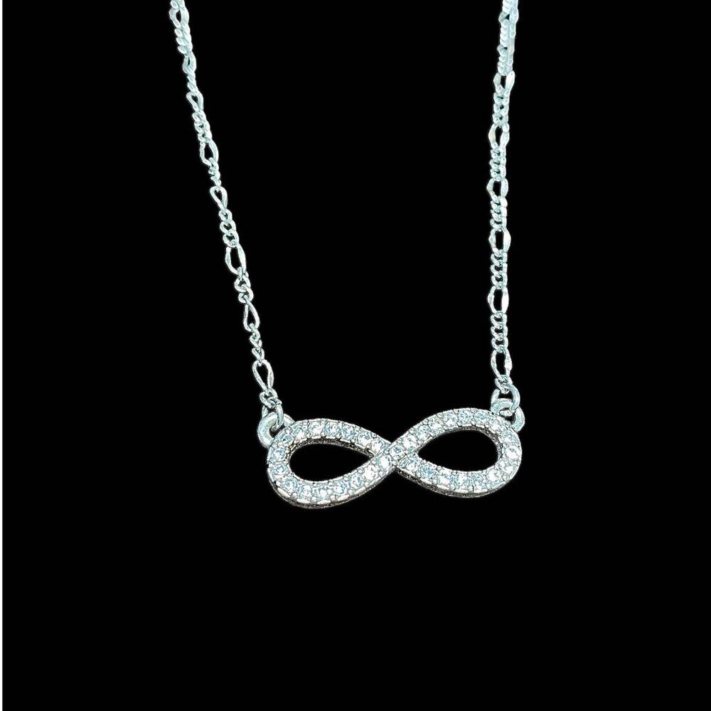 NIB  Lia Sophia Adjustable length Swarovski crystal Infinity Sign necklace